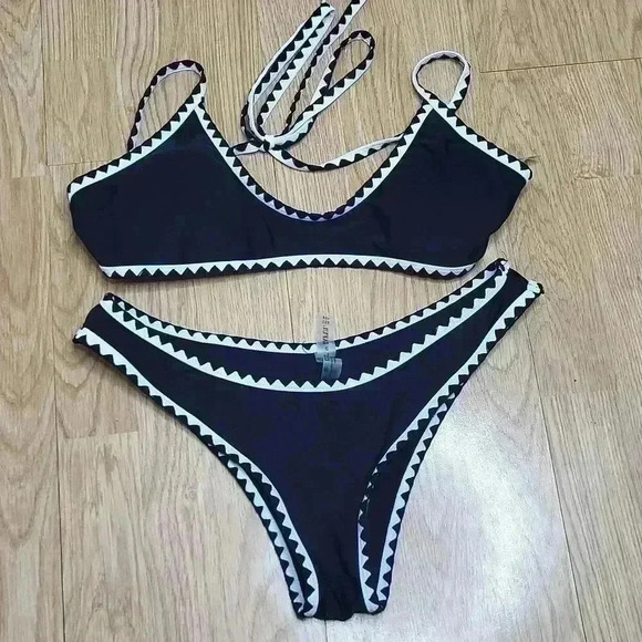 Zaful Contrast Piping Black and White Bikini Size Medium - Picture 1 of 7